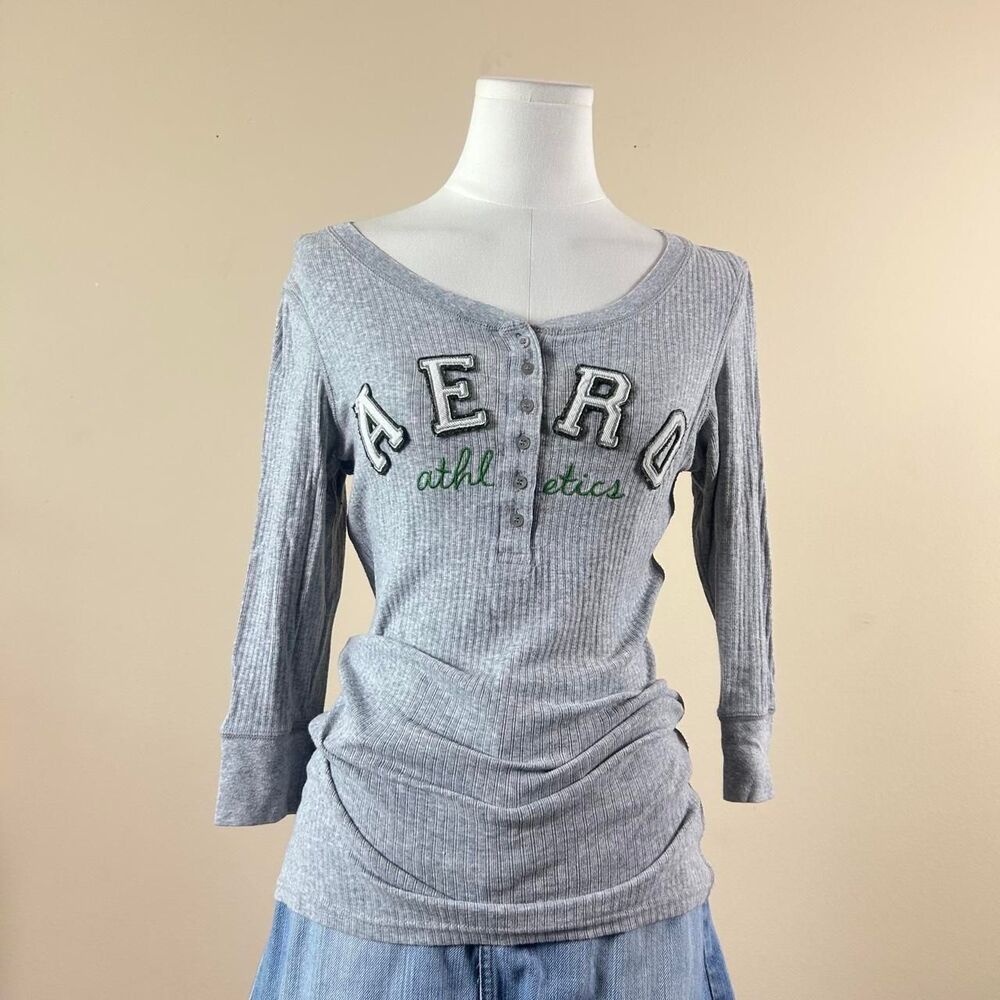 Aeropostale Preppy Grey 3/4 Sleeve Y2K Henley Top